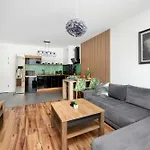 Przytulne Z Balkonem W Centrum Blisko Plazy By Renters Lägenhet Kołobrzeg