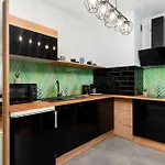 Lägenhet Przytulne Z Balkonem W Centrum Blisko Plazy By Renters Kołobrzeg