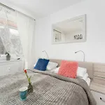 Przytulne Z Balkonem W Centrum Blisko Plazy By Renters *