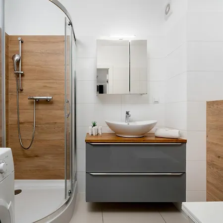 Apartament Przytulne Z Balkonem W Centrum Blisko Plaży By Renters Kołobrzeg