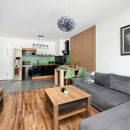 Przytulne Z Balkonem W Centrum Blisko Plazy By Renters Apartment Kolobrzeg