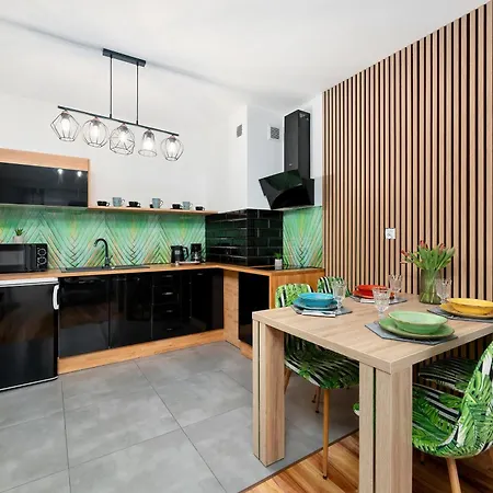 Przytulne Z Balkonem W Centrum Blisko Plazy By Renters Apartment *
