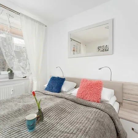 Przytulne Z Balkonem W Centrum Blisko Plazy By Renters *