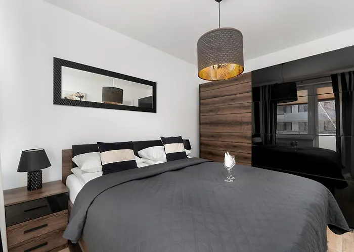 Apartment Przytulne Z Balkonem W Centrum Blisko Plazy By Renters Kolobrzeg