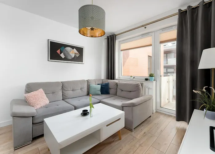 Apartment Przytulne Z Balkonem W Centrum Blisko Plazy By Renters Kolobrzeg