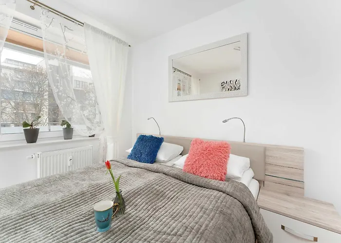 Przytulne Z Balkonem W Centrum Blisko Plazy By Renters *