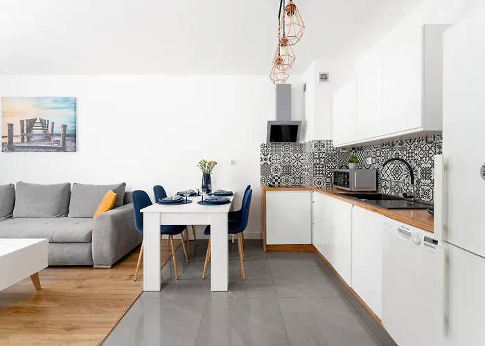 Przytulne Z Balkonem W Centrum Blisko Plazy By Renters Apartment *